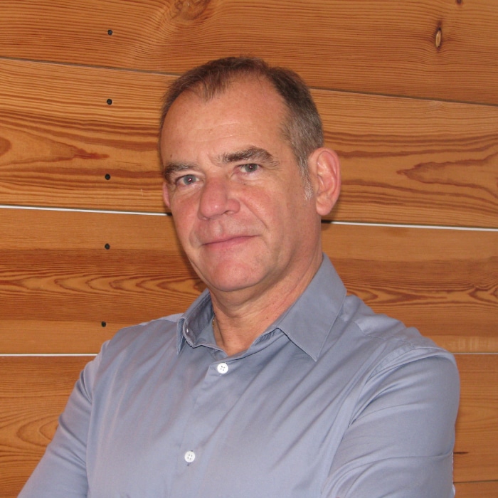 FJ-consultant-portrait-frank